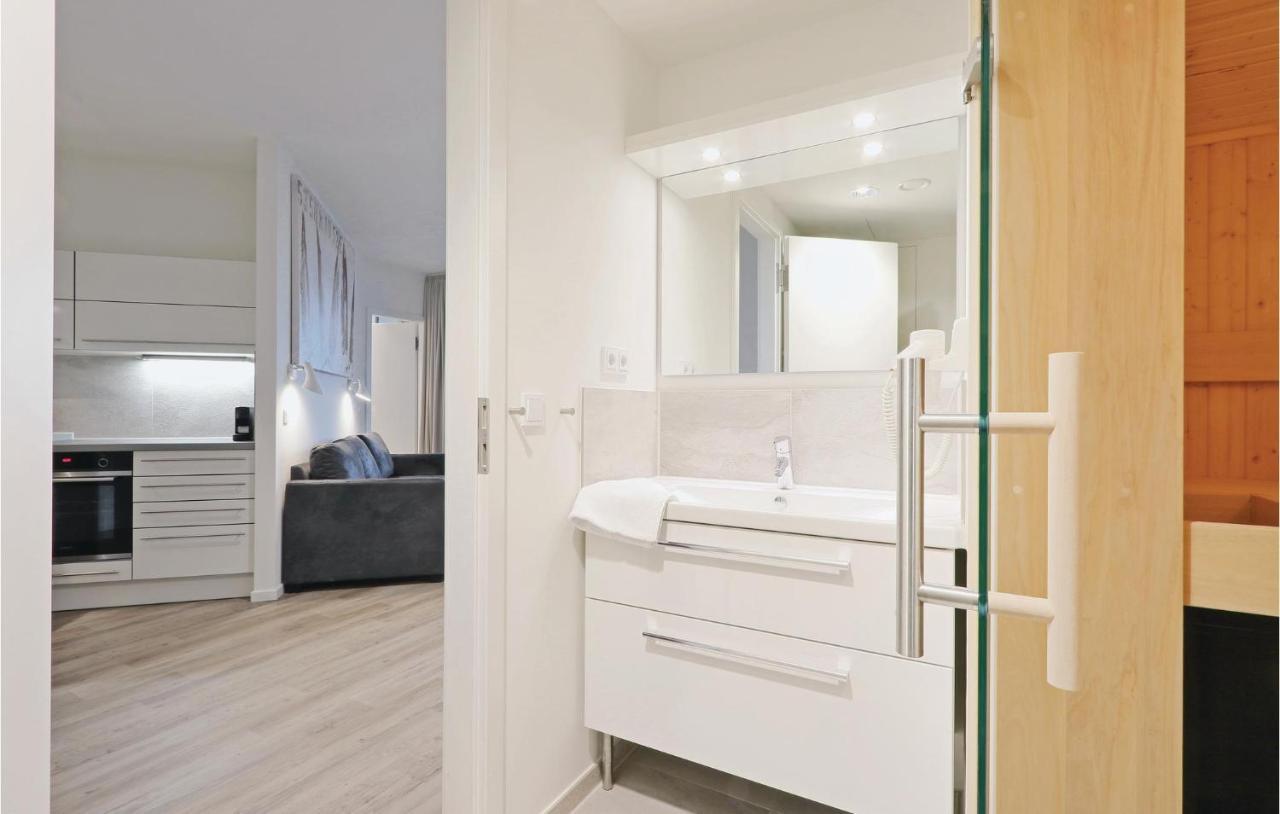 2 Bedroom Awesome Apartment In Luebeck Travemuende ภายนอก รูปภาพ