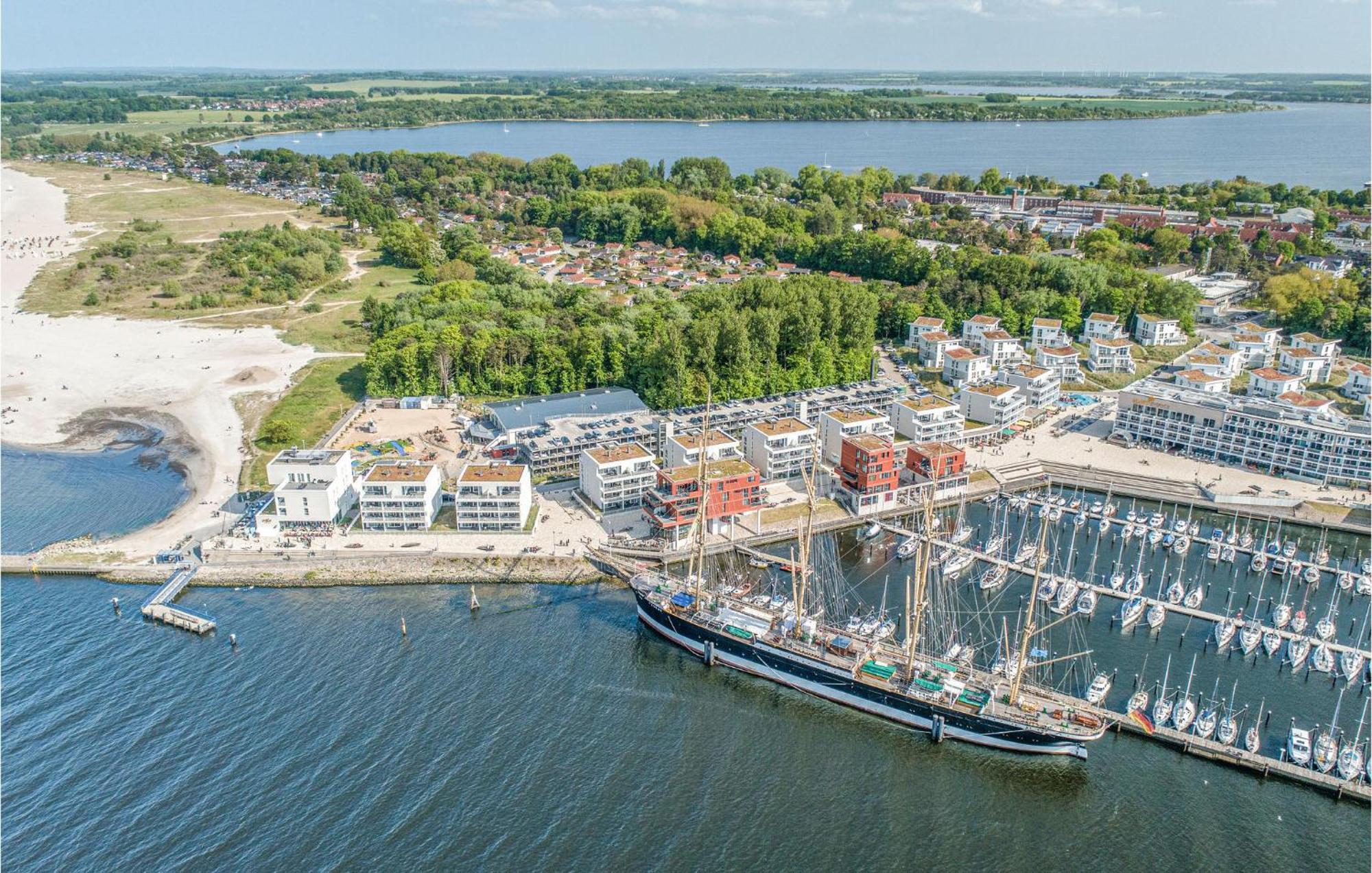 2 Bedroom Awesome Apartment In Luebeck Travemuende ภายนอก รูปภาพ